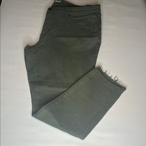 Plus Size Universal Thread Green Jeggings with Distressed Hem and knees